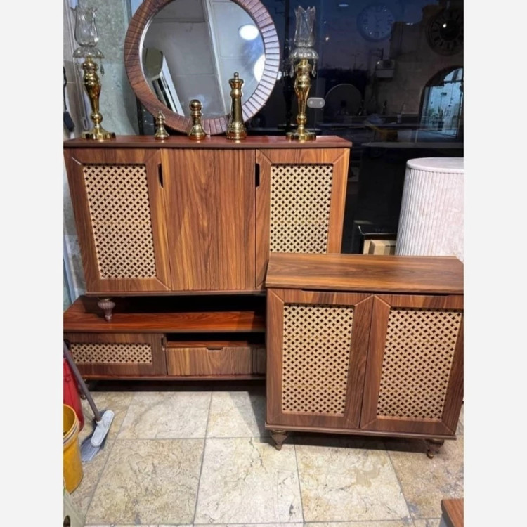 جاکفشی و میز تلوزیون حصیری (پس کرایه)