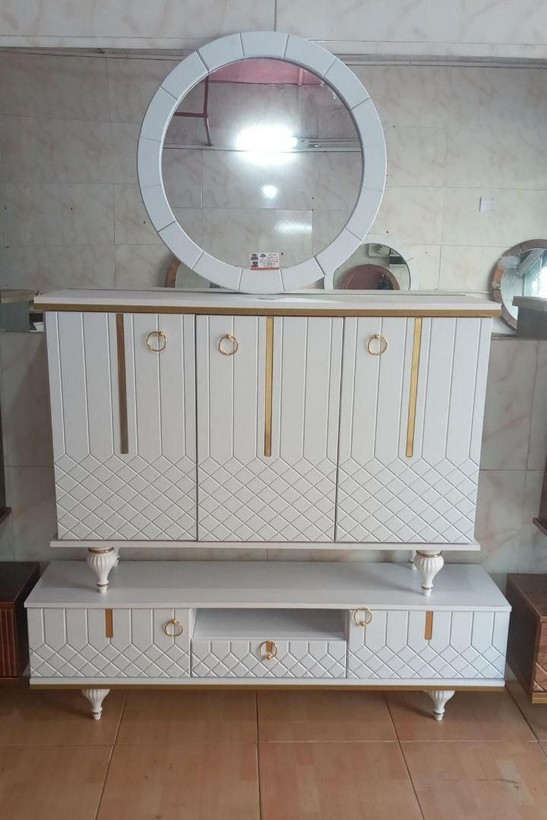 آینه و کنسول و میز تی وی خطی پایین لوزی