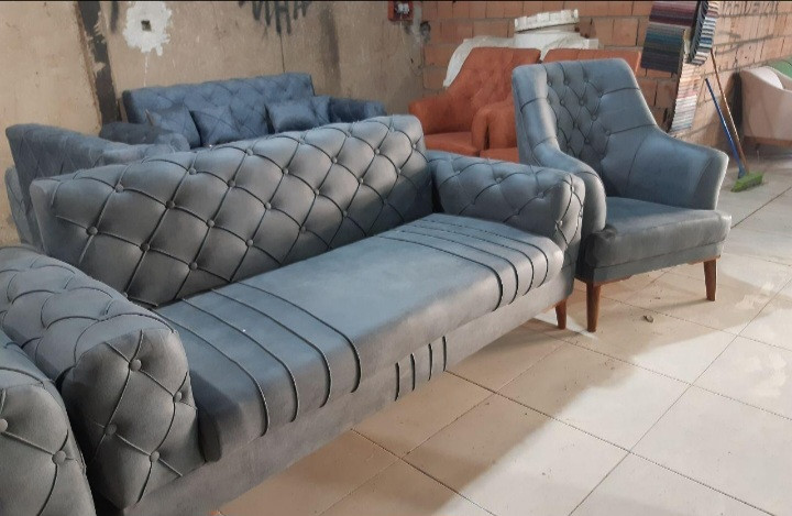 کاناپه ۳ نفره چستر پایه چوبی مناسب تی وی